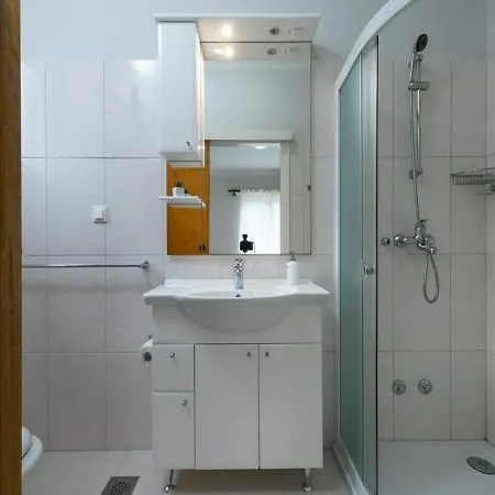 Solar House 1 Дом отдыха Babina