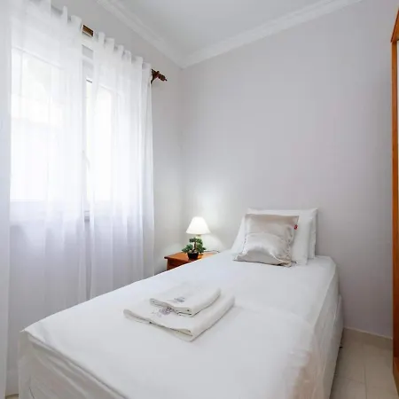 Solar House 1 * Babina